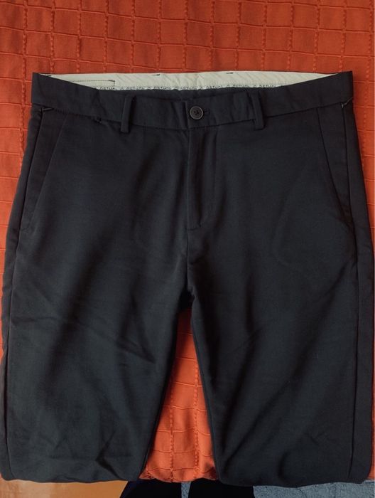 Брюки класичні чорні завужені