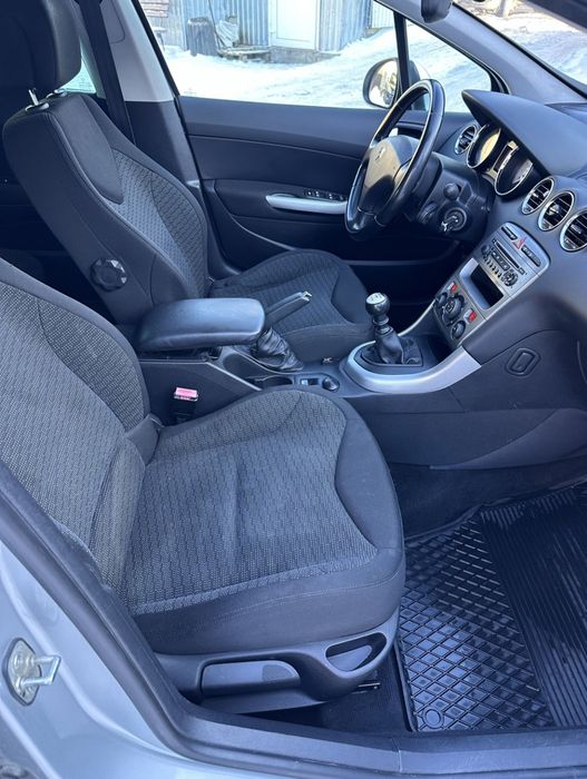 Peugeot 308 SW 2009 для військових