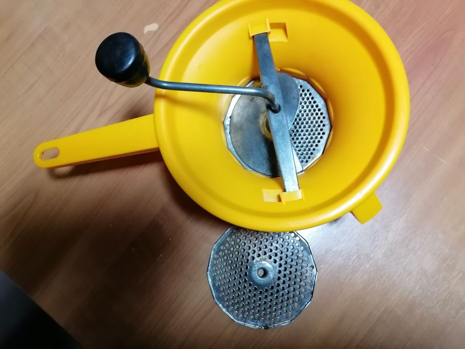 Ralador de legumes "passevite"