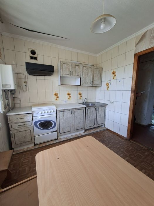 Продам велику 4 кімнатну квартиру в місті Ірпінь в житловому стані і мебльована! Мінімальне оформлення! БЕЗ КОМІСІЇ!