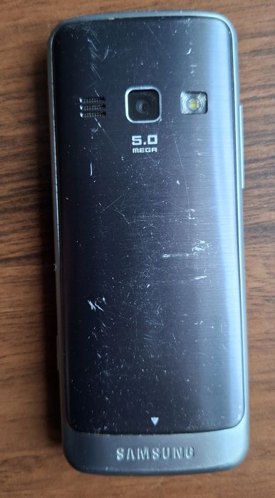 Telefon na przyciski srebrny Samsung GT-S5610 dla seniora