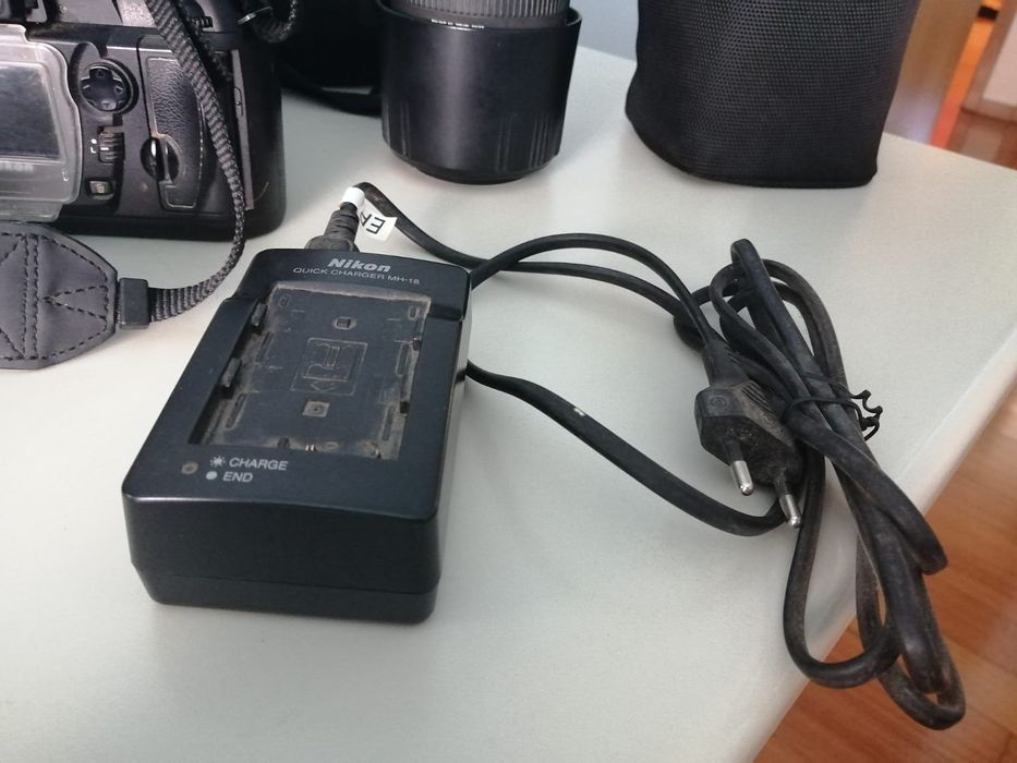 Câmara fotográfica Nikon D70