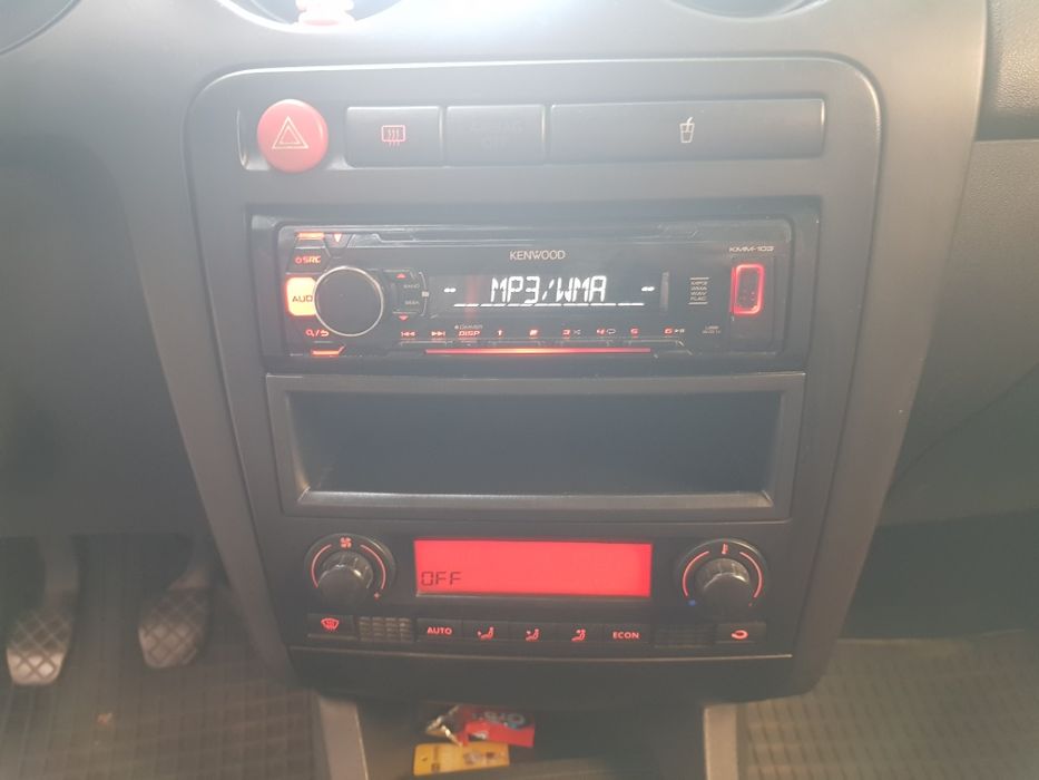 SEAT IBIZA 2003 год.