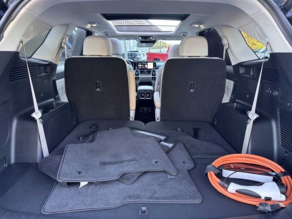 Kia Sorento Plug-In Hybrid SX Prestige      2023