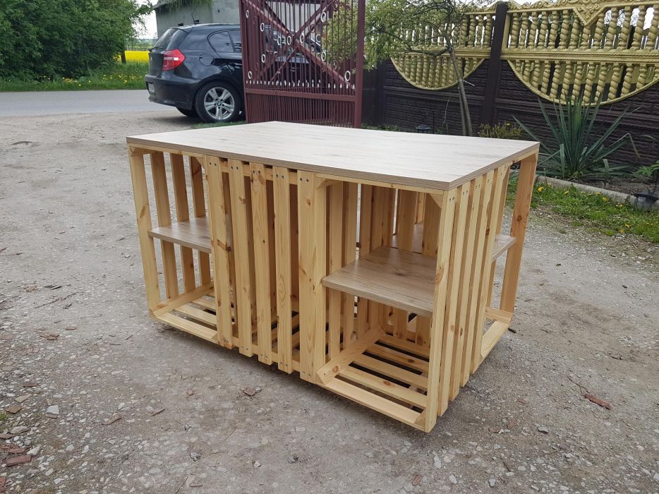 Stolik ze skrzynek