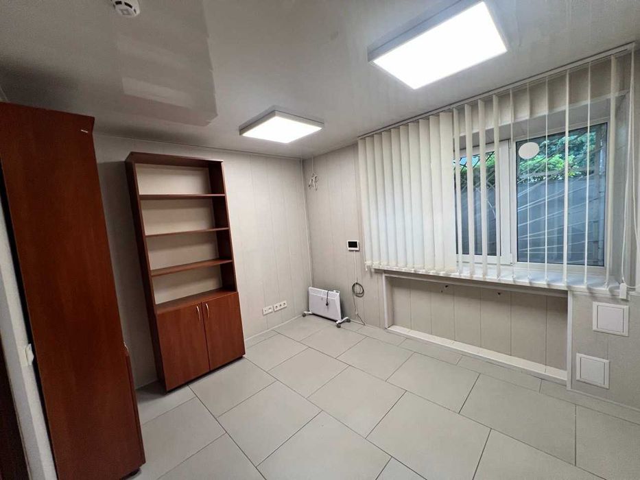 Аренда офис Кириловская 116 центр 60м2 метро 10мин два входа Без% офис