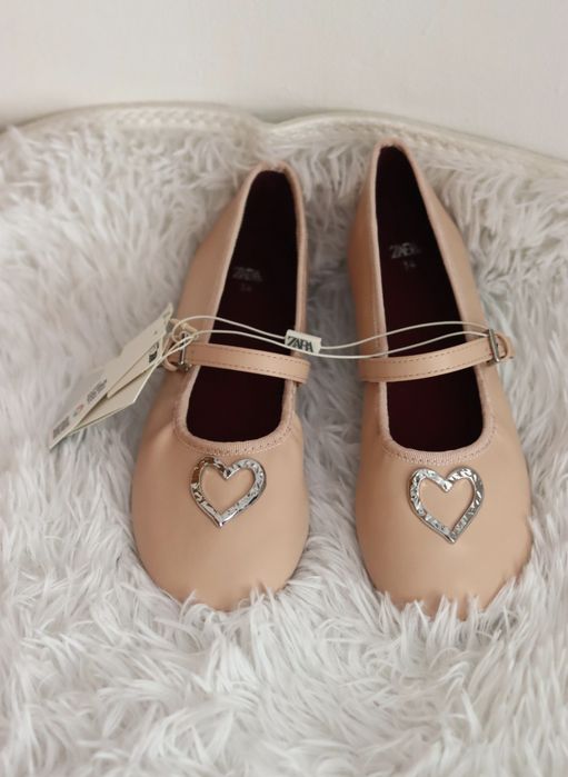 Baleriny z serduszkiem Zara 34 r. Nowe buty baleriny dla dziewczynki