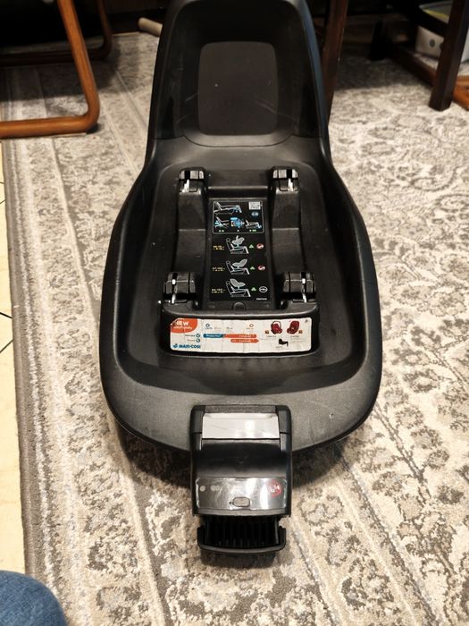 Maxi Cosi 2 Way Pearl z bazą 2 Way Fix