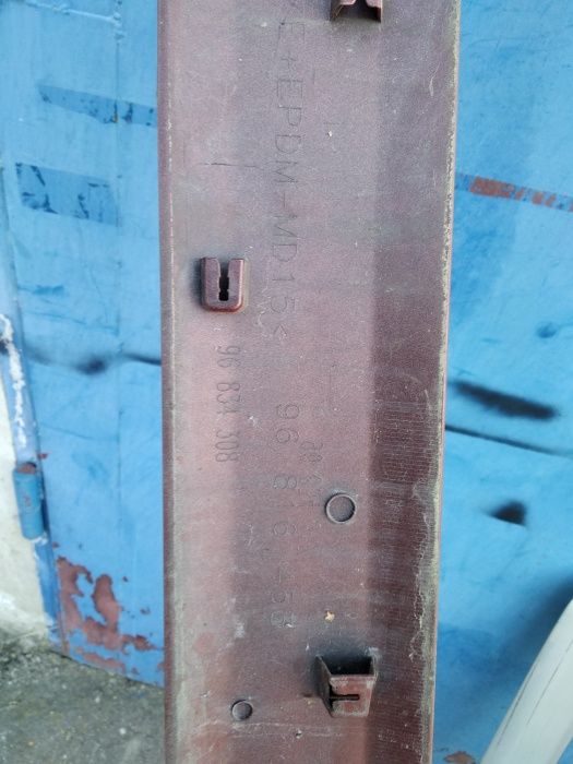 Листва молдінг накладка пежо партнер сітроєн берлінго partner berlingo