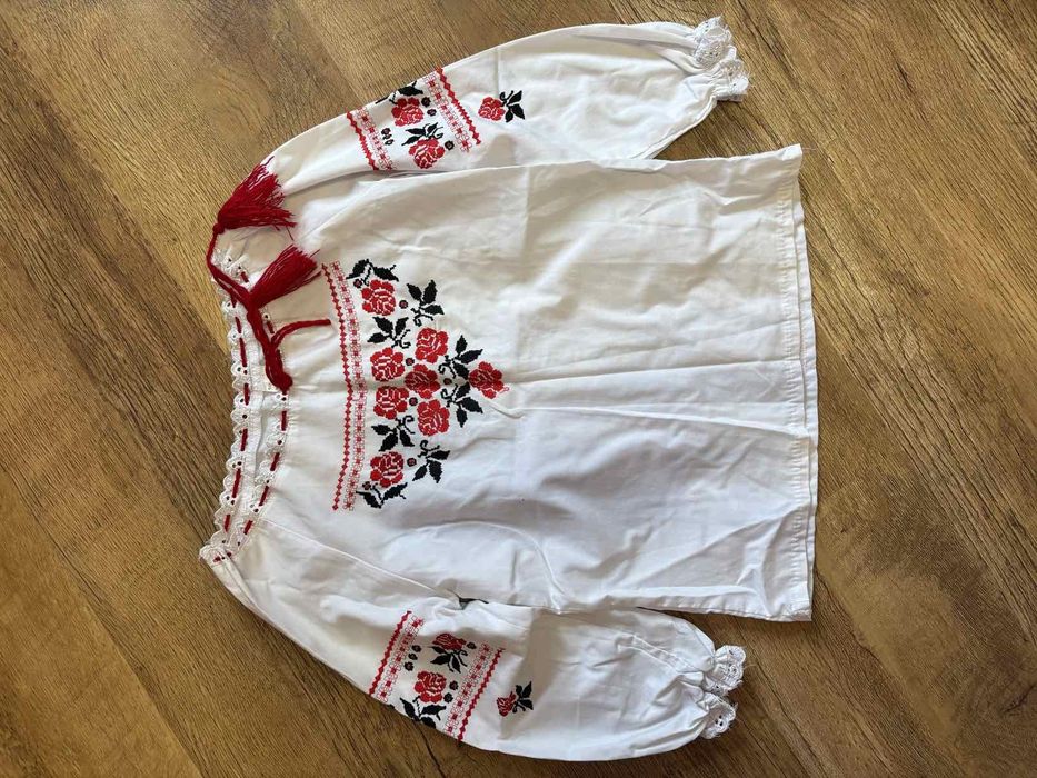 Продам вишиванку костюм