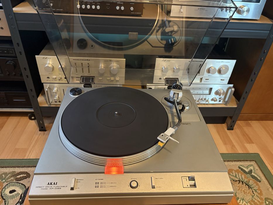 Gira discos Akai AP-D33