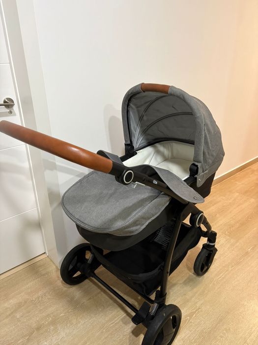 Carrinho de bebe + duplo ovo cybex Leotie Lux com caixa perfeito estad