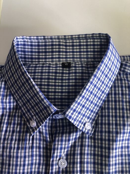 Duas camisas de homem novas