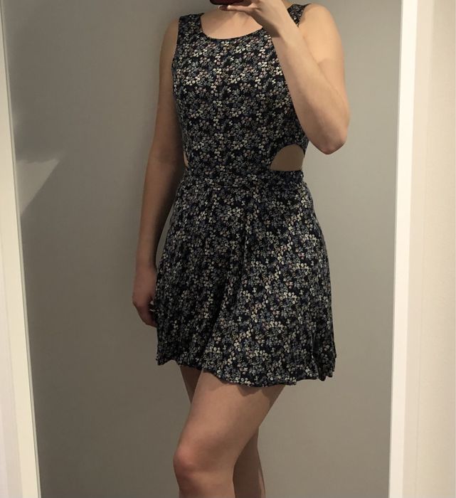 Sukienka w kwiaty