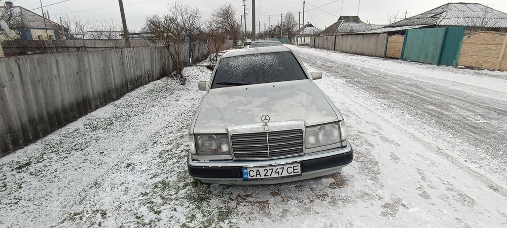 Mercedes - W124.
