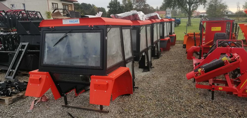 Kabina CIĄGNIKOWA  c360 , C330 NAGLAK SZYMCZAK Szyszka  błotniki  PCV