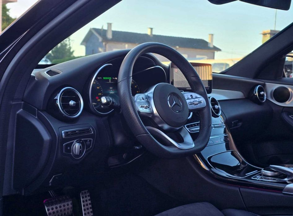 Mercedes-Benz C 300 — fotografia 8