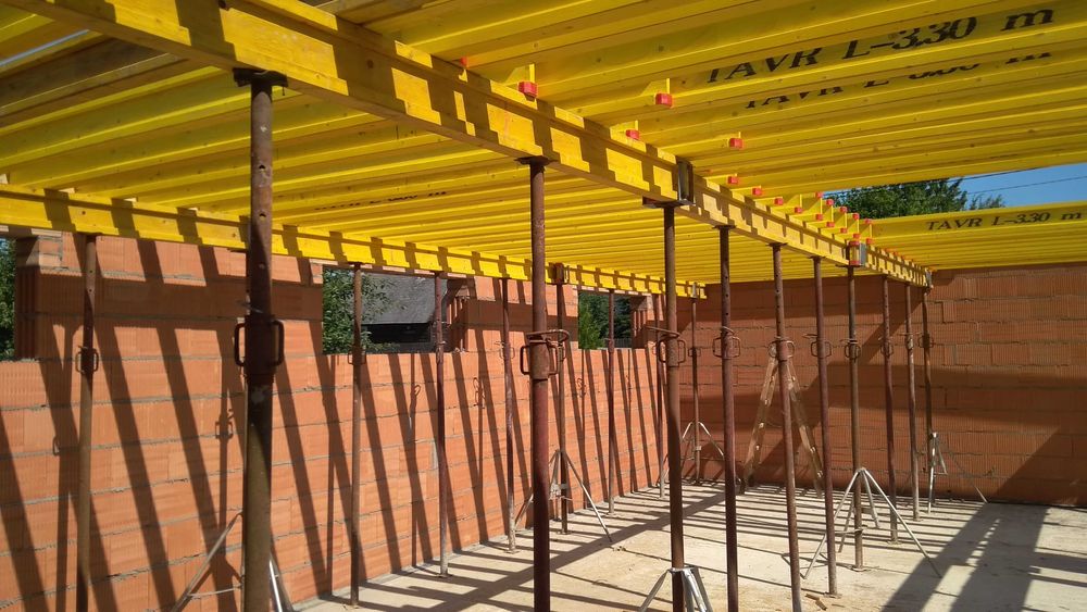 Wynajem wypożyczalnia szalunków stropowych, szalunki stropowe, stemple