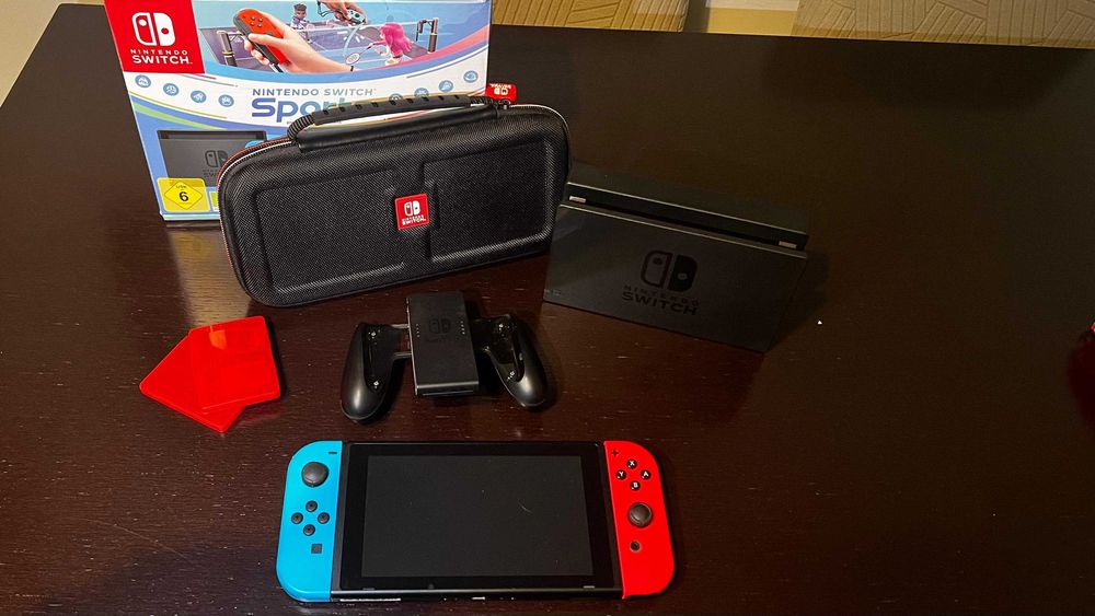 Nintendo Switch completa + todos os acessórios.