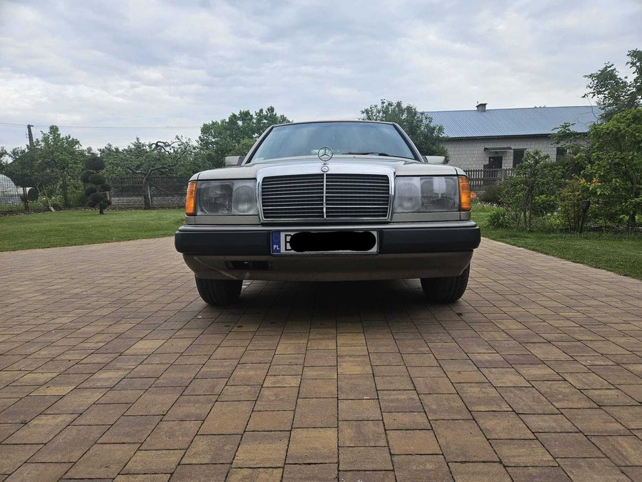 Mercedes-Benz W124