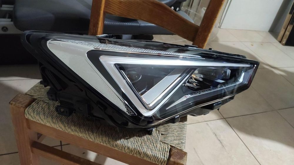 farol direito full Led SEAT TERRACO