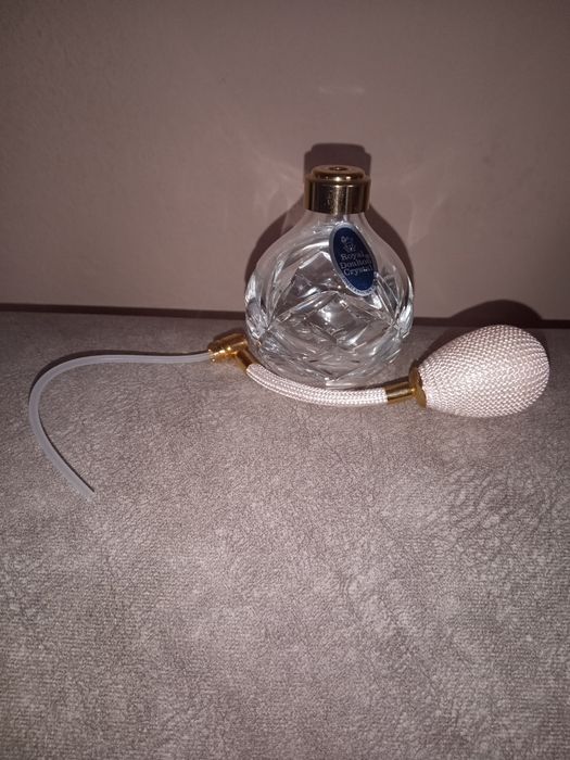Kryształowy flakon na perfumy Royal Doulton