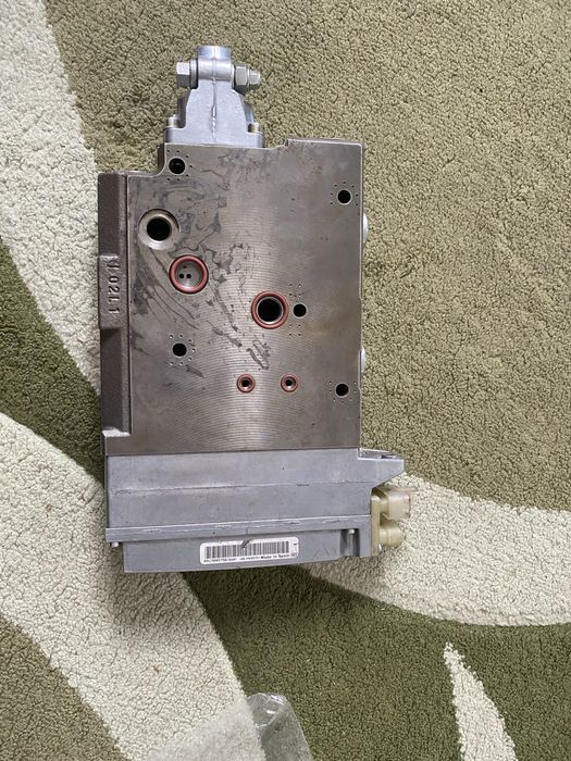 Клапан гідророзподільника Bosch Rexroth новий!!