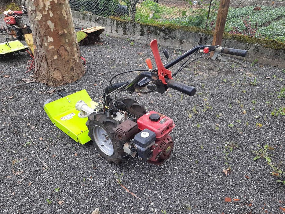 Motocultivador Grillo G55 + Capinadeira + Fresa