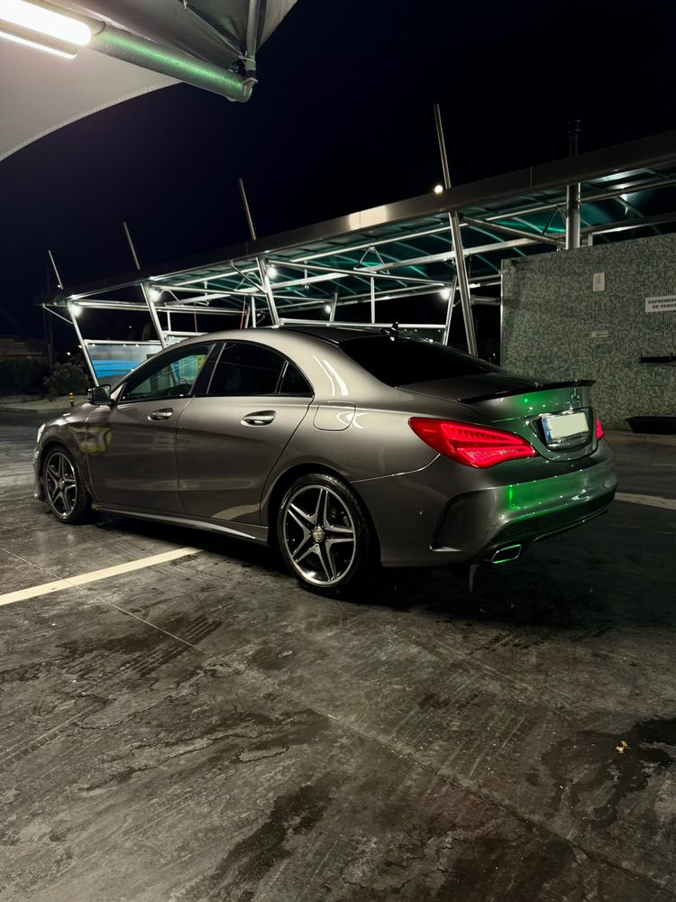 Mercedes-Benz CLA 180