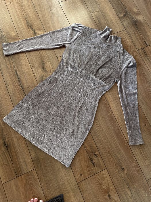 Жіноча сукня