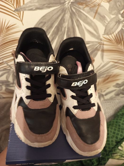 Sprzedam buty rozm. 35