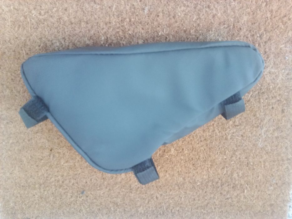 Bolsa triangular bicicleta impermeável NOVA