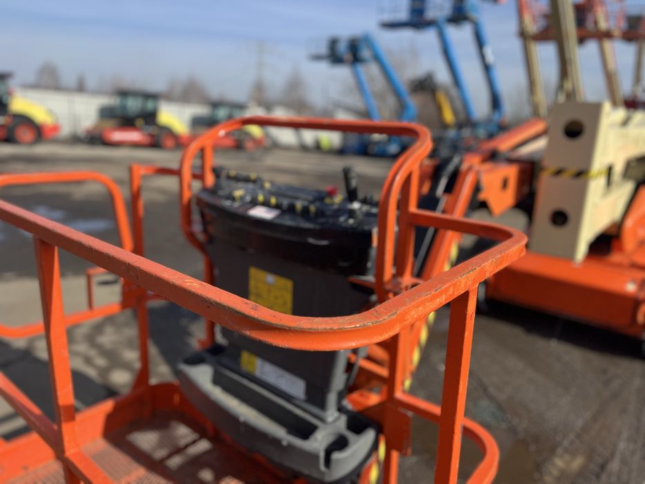 Podnośnik przegubowy JLG E450 AJ genie