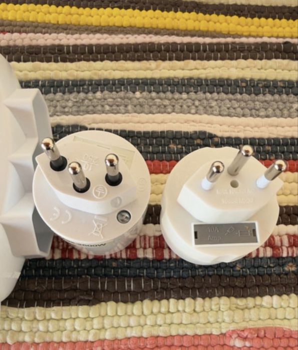 4 adaptadores p/ tomadas