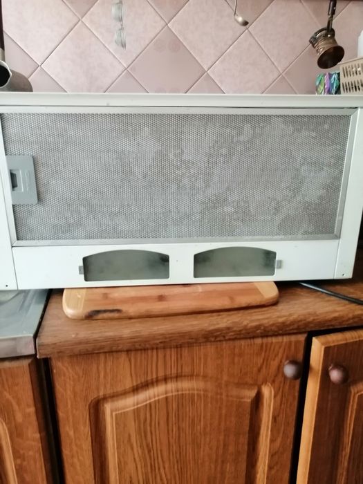 Продам телескопічну кухонну витяжку Pyramida