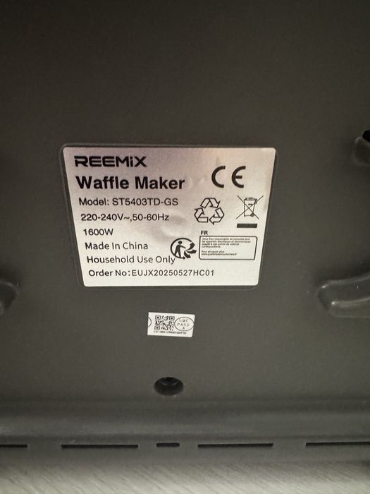 Вафельниця Reemix model : ST5403TD-GS