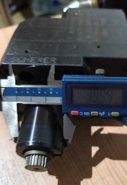 2 oprawki narzedziowe napedzane VDI40 FI12