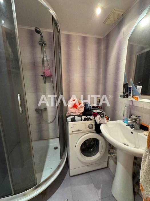 Однокімнатна квартира біля парку Марка Твена, вид на місто