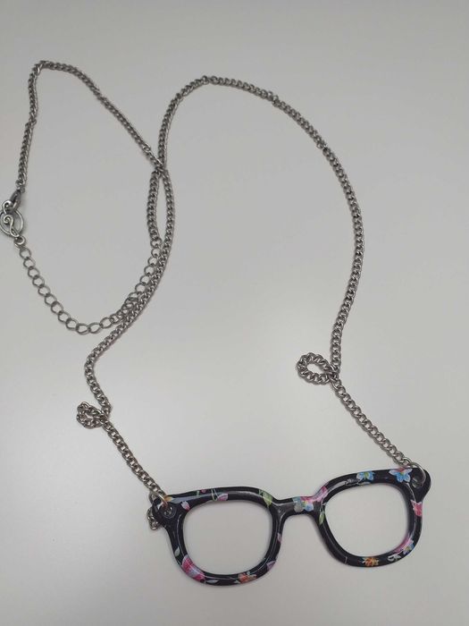 Naszyjnik okulary Stradivarius