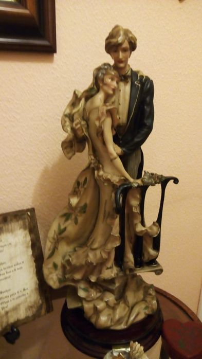 Estatueta em marfinite