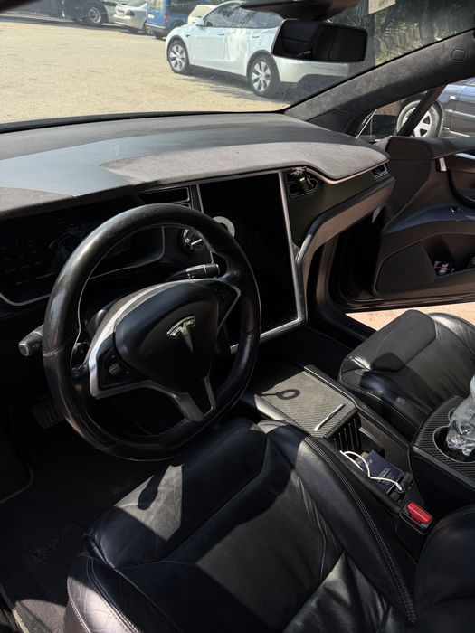 Tesla Model X 2017 VIN 5YJXCCE20HF056521 фото оголошення 6 з 8