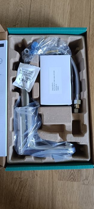 Bateria umywalkowa Hansgrohe na podczerwień