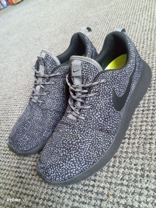 Buty damskie sportowe do biegania Nike Roshe One r. 40
