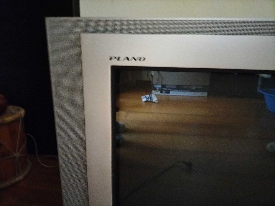 Samsung Flat-Screen TV64740050399746121