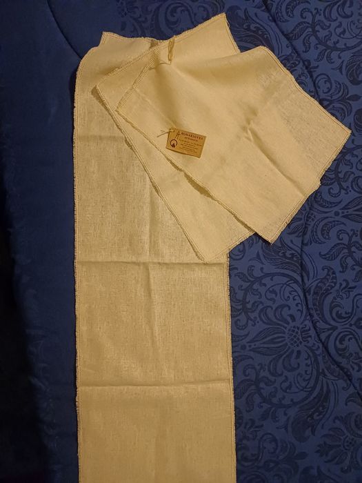 Conjunto de 3 pecas em linho p/ naperons de quarto)