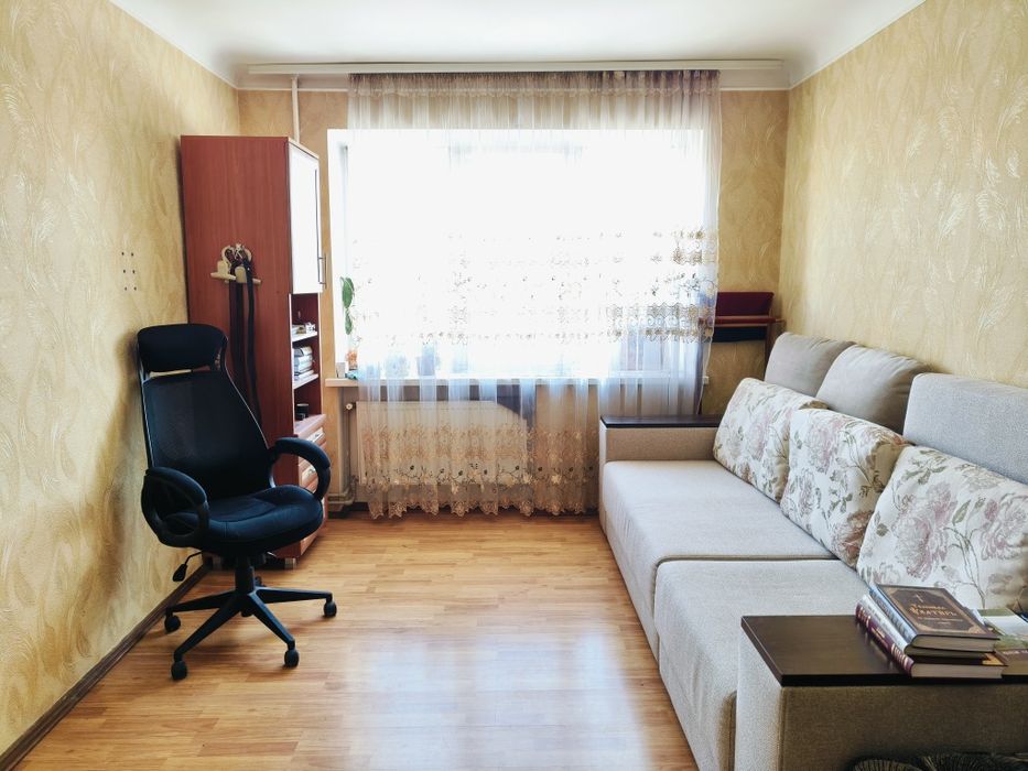 Центр,продаж двокімнатної квартири. Автономне опалення.Леха качинськог