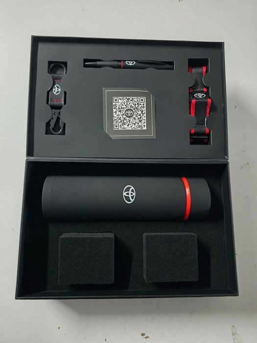 Welcome Box Toyota, zestaw prezentowy Toyota