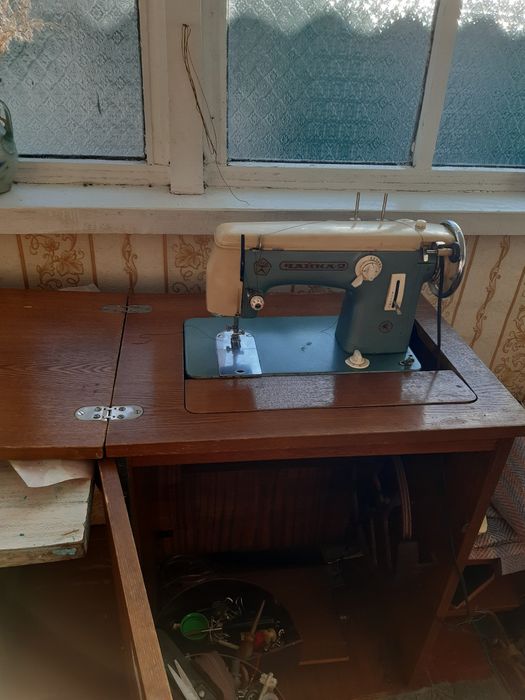 Швейна  машина "Чайка" з ножним приводом