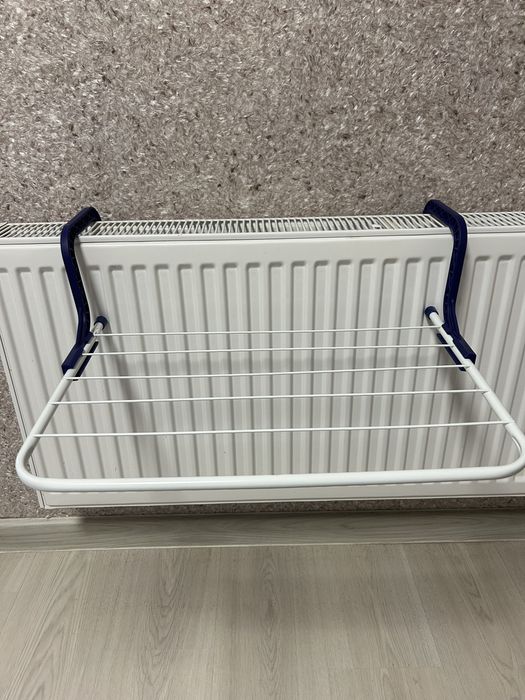 Продам сушилку на батарею нова