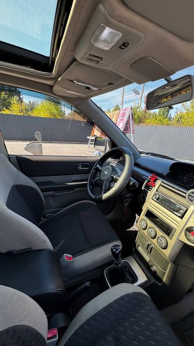 Nisan X Trail T30